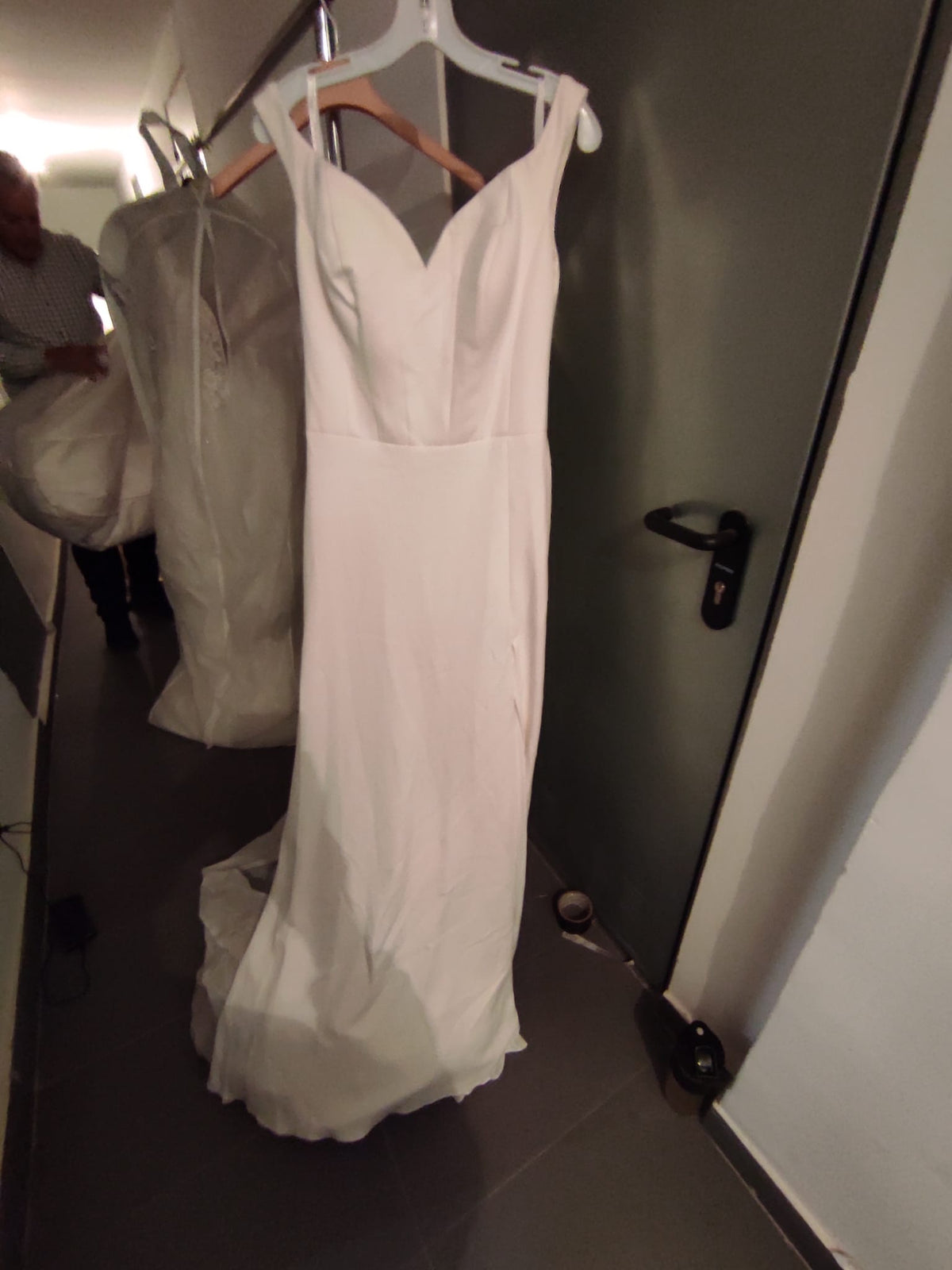 SUB-2026-036 · SEGUNDA SUBASTA. LOTE 2: EXISTENCIAS TEXTILES ROPA BODAS Y EVENTOS