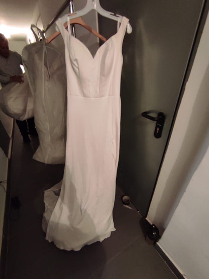 SUB-2026-036 · SEGUNDA SUBASTA. LOTE 2: EXISTENCIAS TEXTILES ROPA BODAS Y EVENTOS