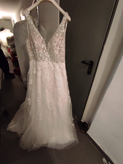 SUB-2026-036 · SEGUNDA SUBASTA. LOTE 2: EXISTENCIAS TEXTILES ROPA BODAS Y EVENTOS
