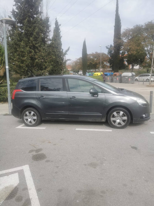 SUB-2025-002 · Subasta Peugeot 5008 Premium HDI